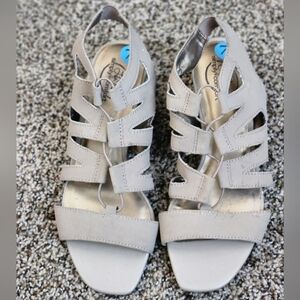 Life Stride Women's Gray Strappy Sandals